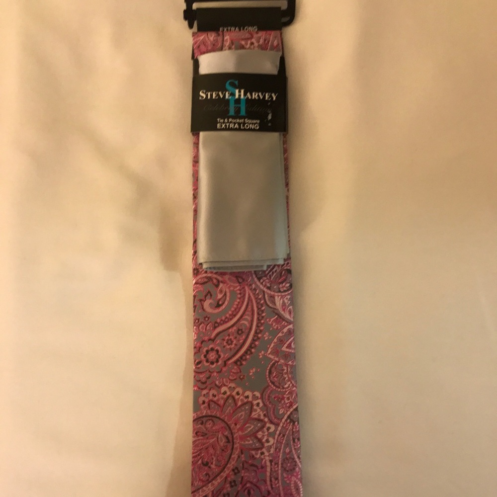 Men’s tie and hanky set